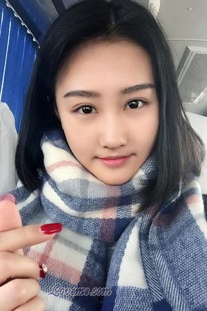 165229 - Yiyi Age: 30 - China